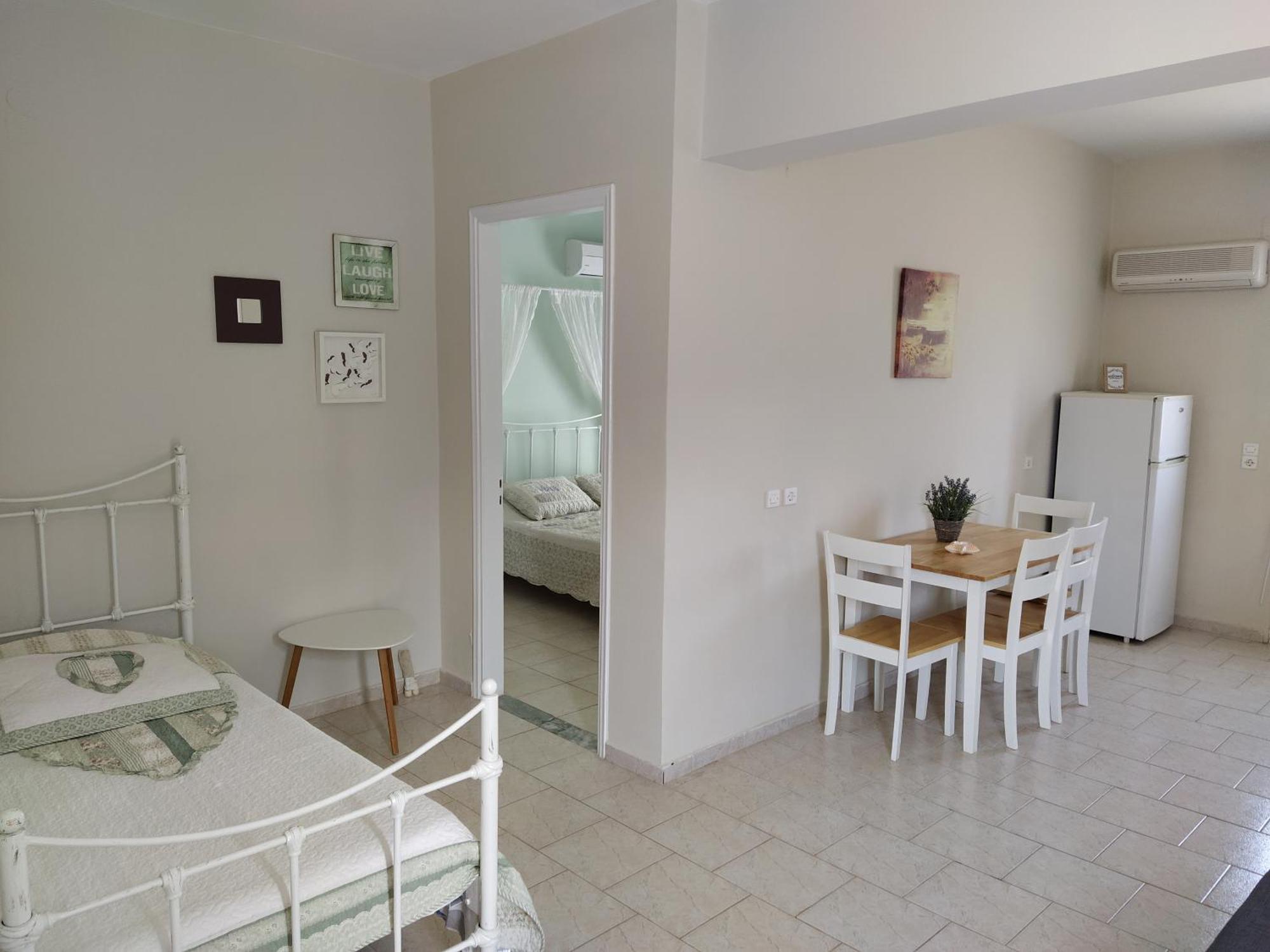 Christos Studios Zola Room photo